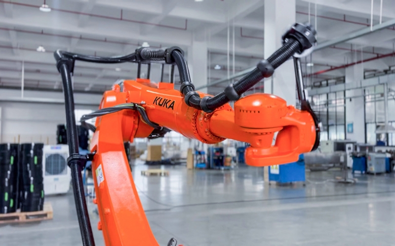 工业机器人管线包柔韧性测试